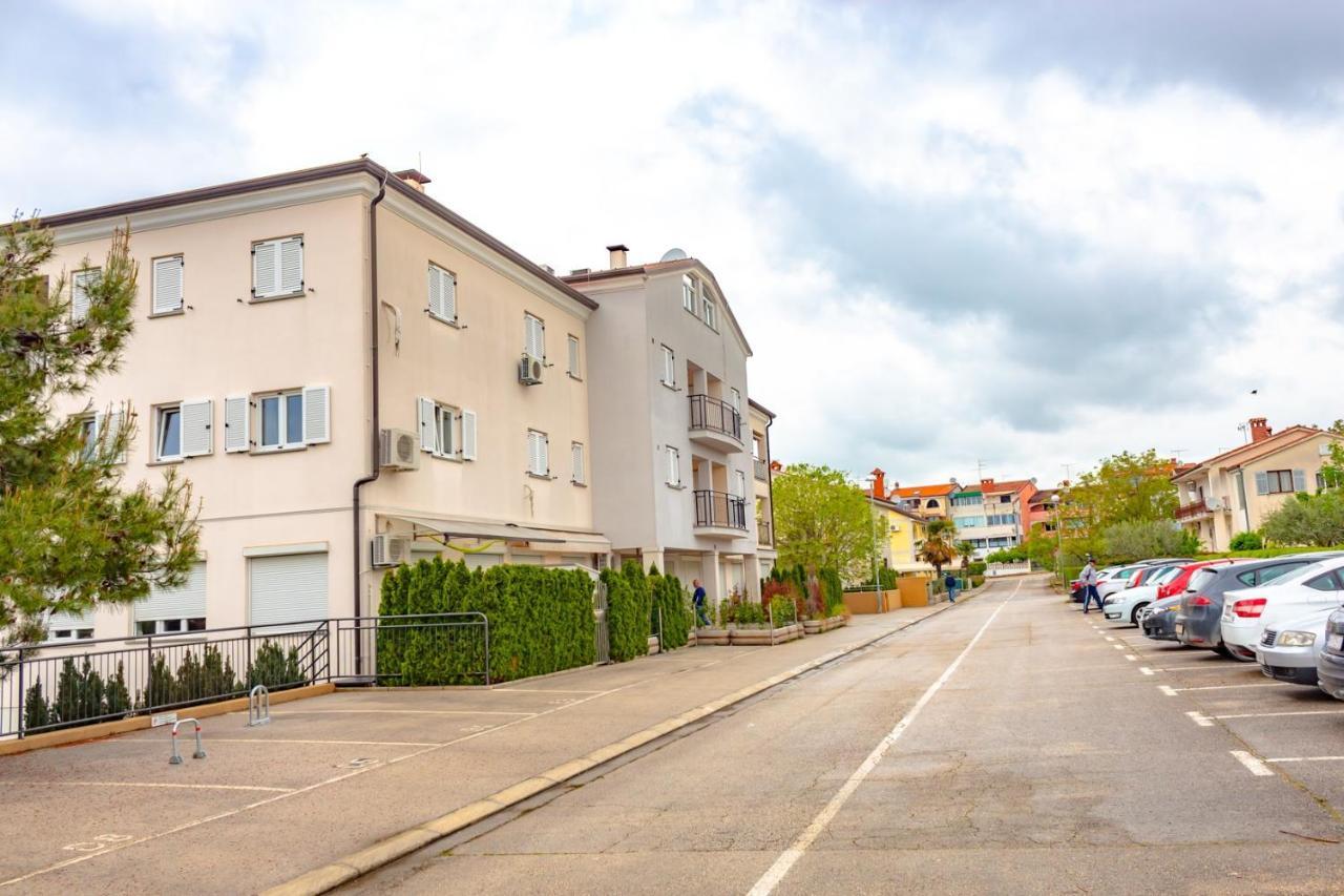 Apartment Botic Poreč Exteriör bild