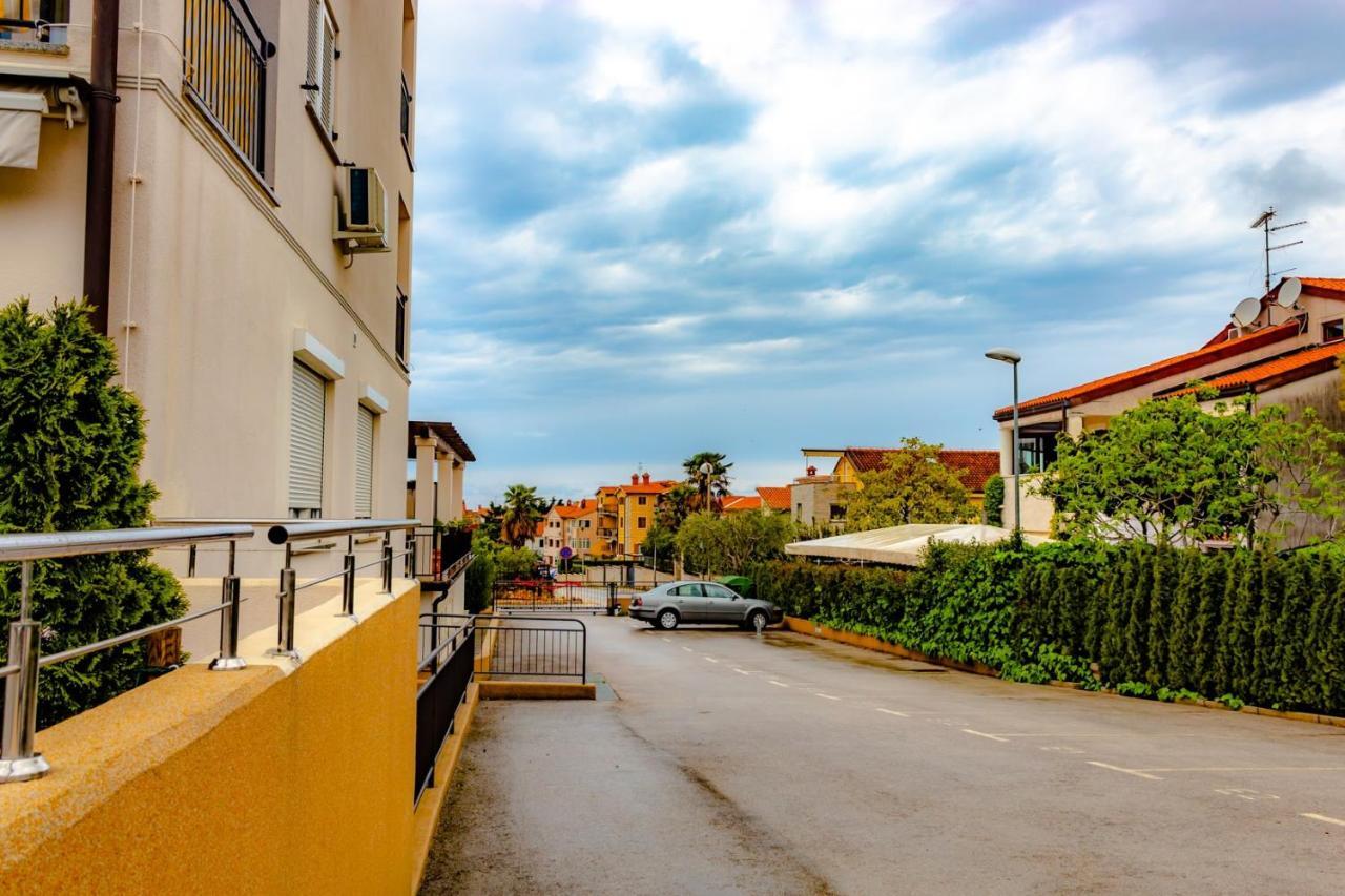 Apartment Botic Poreč Exteriör bild