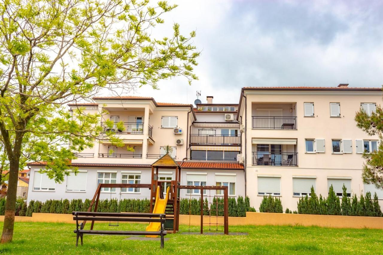 Apartment Botic Poreč Exteriör bild
